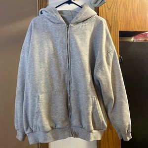 Men’s 2XL zip up hoodie.